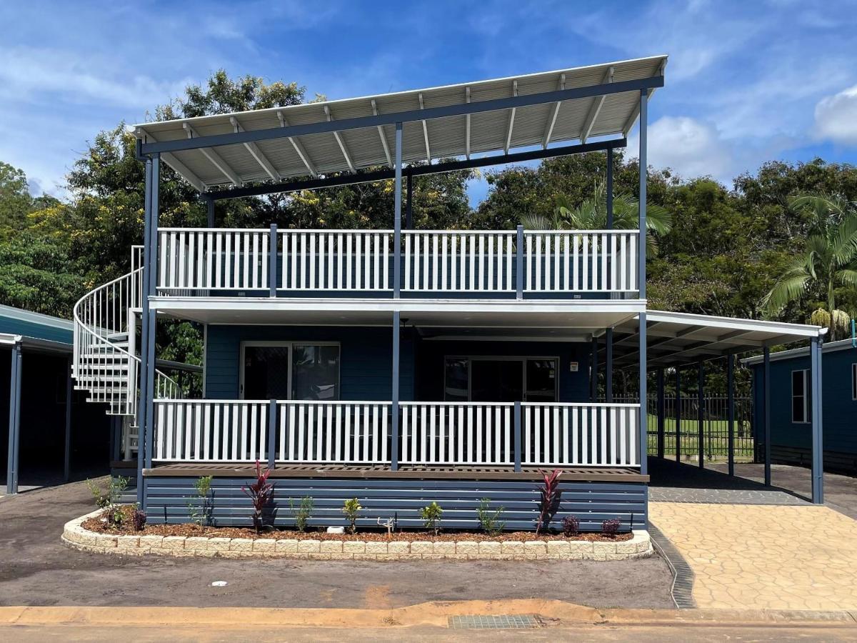 Ingenia Holidays Cairns Coconut Eksteriør billede A two storey transportable home