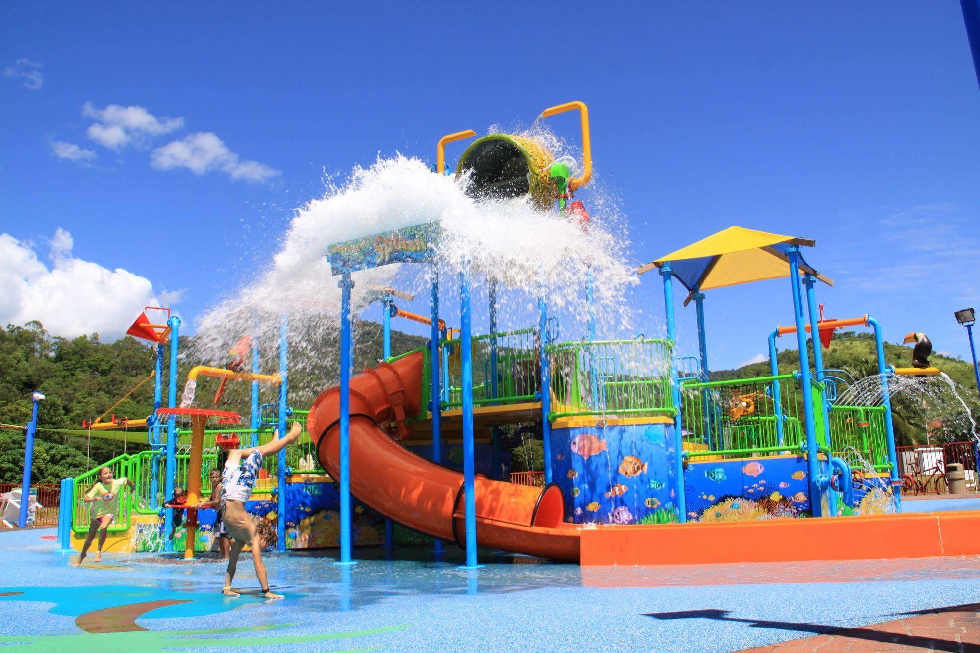 Ingenia Holidays Cairns Coconut Eksteriør billede Splash Island